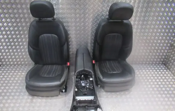 Maserati Levante Front driver seat 