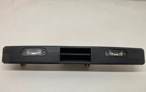 Volvo XC90 Trunk door license plate light bar 30699743