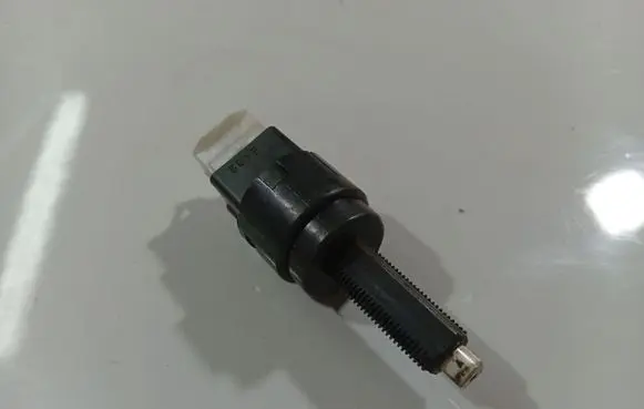 Honda FR-V Brake pedal sensor switch