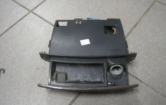 Mercedes-Benz S W220 Car ashtray A2206800252