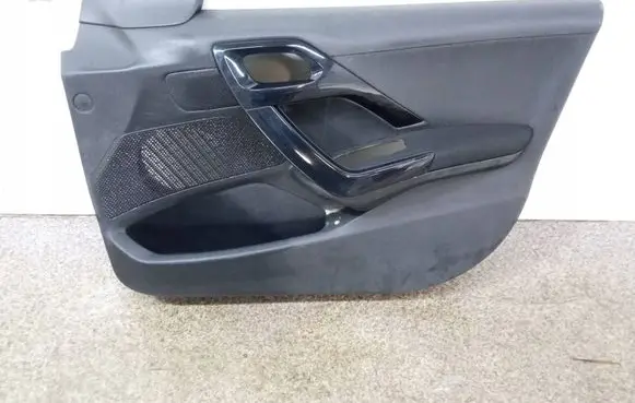 Peugeot 208 Front door card panel trim