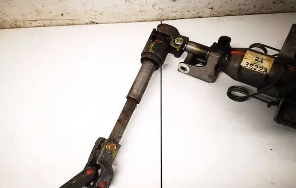 Toyota Avensis T250 Steering column universal joint 