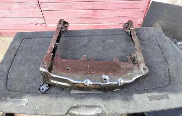 Porsche Cayenne (92A) Driver seat console base 7P0881678B