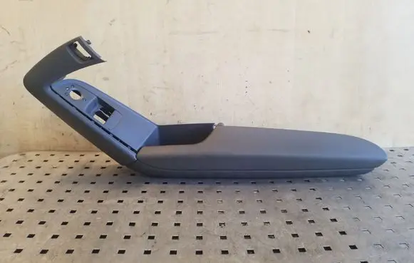 Audi A5 8T 8F Front door interior handle trim 8T2867174 8T2867172