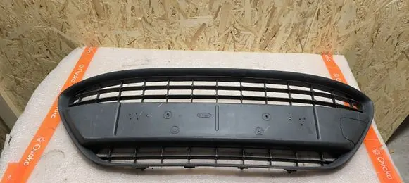Ford Fiesta Front bumper upper radiator grill 8A6117B968A