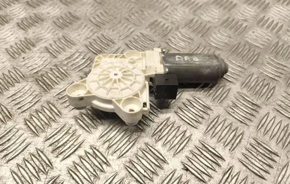 Mercedes-Benz E W211 Rear door window regulator motor 991892101 13067440 A2118202442