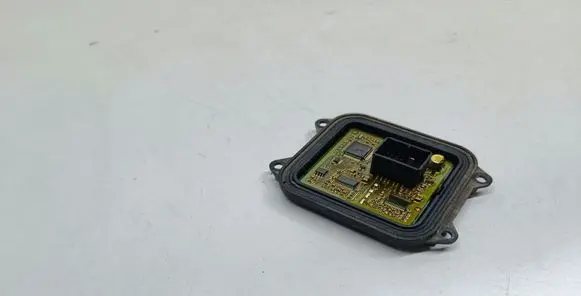 BMW X5 E70 Headlight ballast module Xenon 7189311