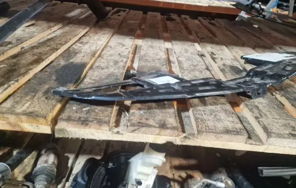 Buick Encore I Top upper radiator support slam panel 95073187
