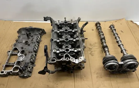 Volkswagen Golf VII Engine head 06K403AG 06L109257D 06L103166H