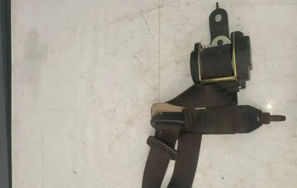 Nissan Terrano Front seatbelt 0X500
