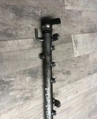 Mercedes-Benz E W211 Fuel main line pipe 299006V290