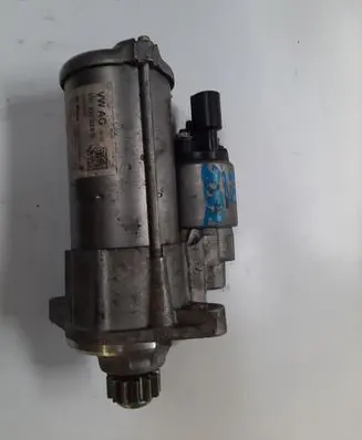 Volkswagen Golf VII Starter motor 02E911024B