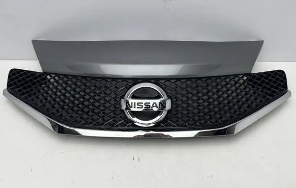 Nissan Note (E12) Front bumper upper radiator grill 623103WF0A