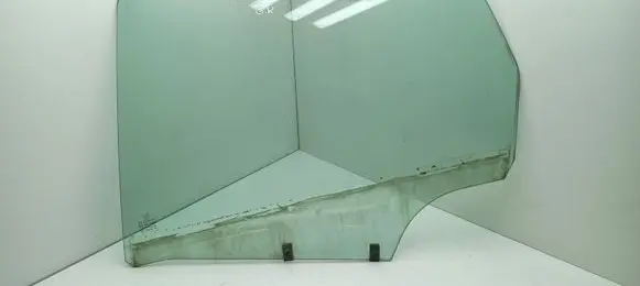 Rear door window glass