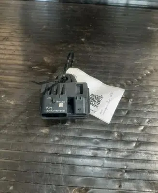 BMW 3 F30 F35 F31 Glow plug pre-heat relay 8570087