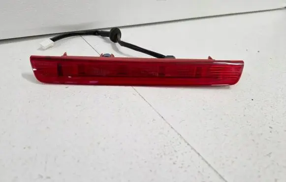 Nissan Qashqai Third/center stoplight 265904EA0A