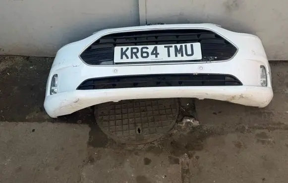 Ford B-MAX Front bumper 