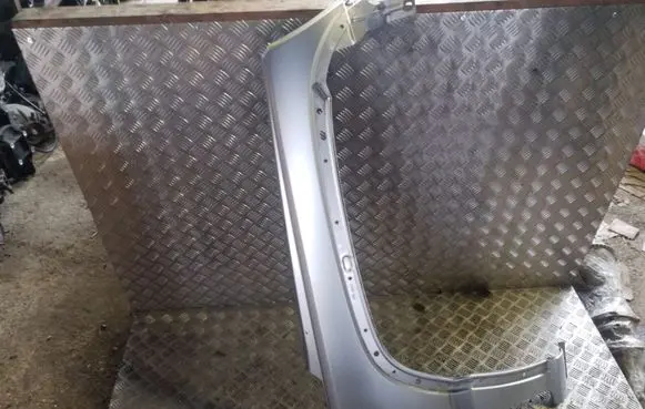 Jeep Cherokee III KJ Fender