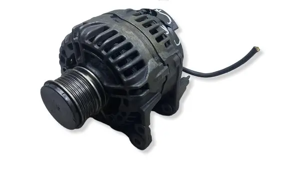 Volkswagen Polo Generator/alternator 038903023LKASACJA 038903023L