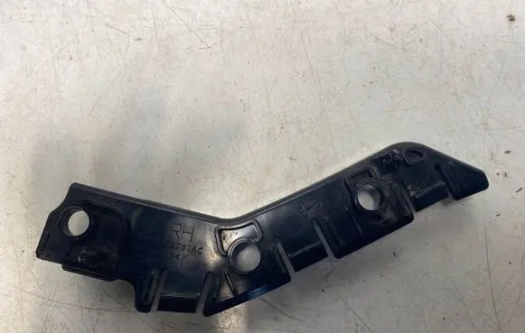 Land Rover Discovery Sport Front bumper mounting bracket FK7217E762AC LR077882 FK72-17E762-AC