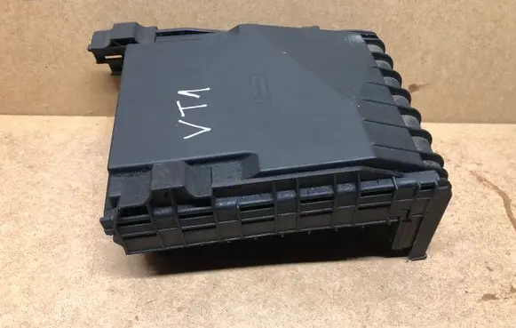 Volkswagen Touran I Fuse box set 1K0937124H 1H090304 1K0937132F