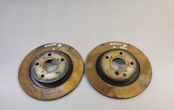 Toyota Avensis T270 Rear brake disc