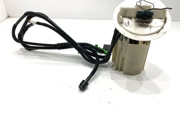 Mercedes-Benz GLK (X204) In-tank fuel pump A2044702294