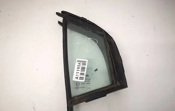 Toyota Yaris Front door vent window glass four-door AS2