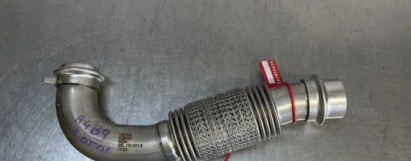 Audi A4 S4 B9 Coolant pipe/hose 