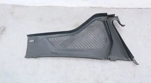 BMW X6M F86 Wiper trim 9245594 64319245594
