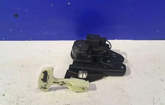 Maserati Ghibli Tailgate/trunk/boot lock/catch/latch 13549217AD 9217AD