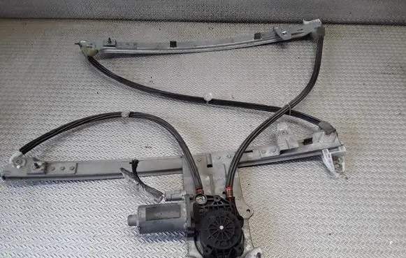 Citroen Xsara Picasso Front door window regulator with motor 0130821901