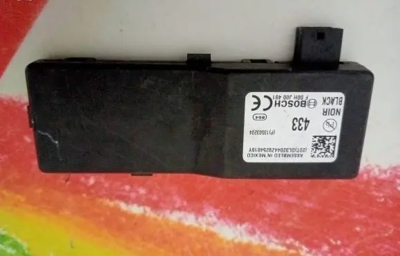 Opel Insignia A Antenna control unit 13503204