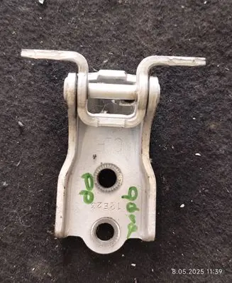 Opel Antara Front door upper hinge 