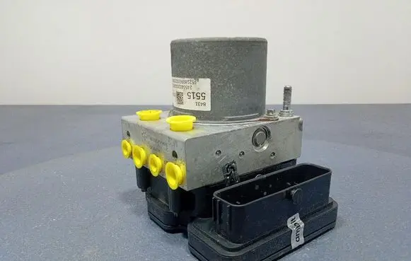Opel Insignia A ABS Pump 84315515