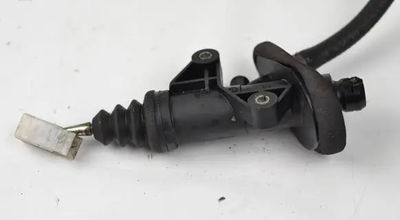 Volkswagen Sharan Clutch master cylinder KG19004449