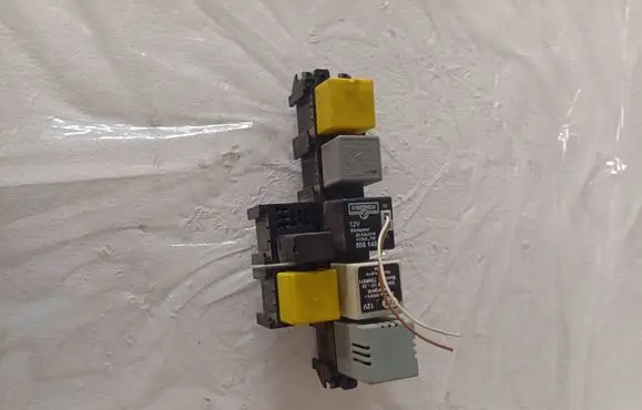Renault Kangoo I Battery relay fuse 506148