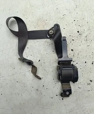 Mitsubishi Pajero Front seatbelt