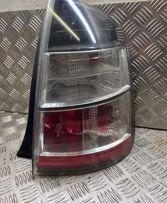 Toyota Prius (NHW20) Rear/tail lights