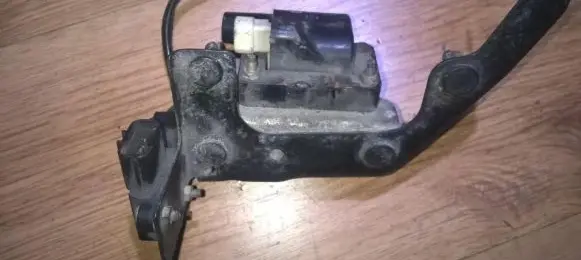 Mazda MX-3 High voltage ignition coil b6s718100 smc-1550