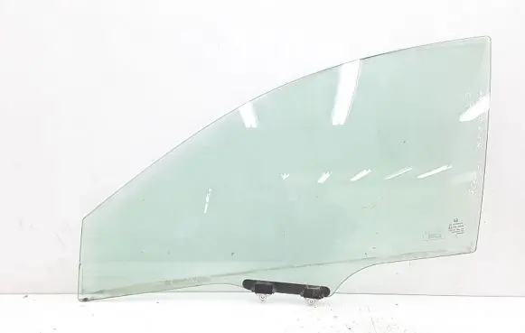 Honda CR-V Front door window glass four-door e643r00050