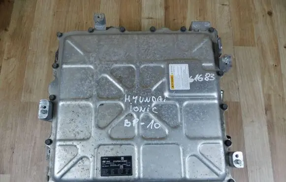 Hyundai Ioniq Battery charger (optional) 364000E155