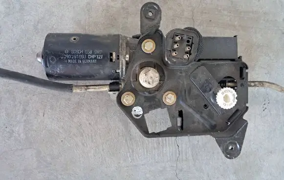 Mercedes-Benz E W124 Sunroof motor/actuator 0390251693