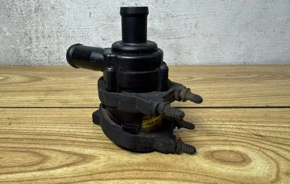 Audi Q7 4L Electric auxiliary coolant/water pump 7L0965561L 02050300