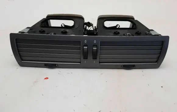 BMW 7 E65 E66 Dash center air vent grill 6911203 6911204 8223599