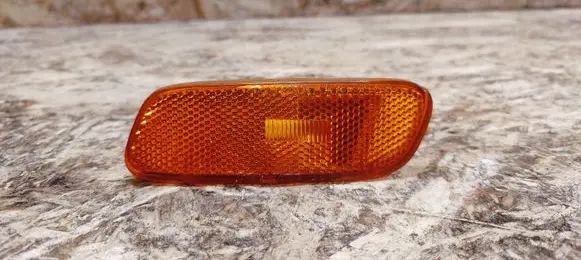 Lexus SC 300 - 400 Front bumper turn signal 