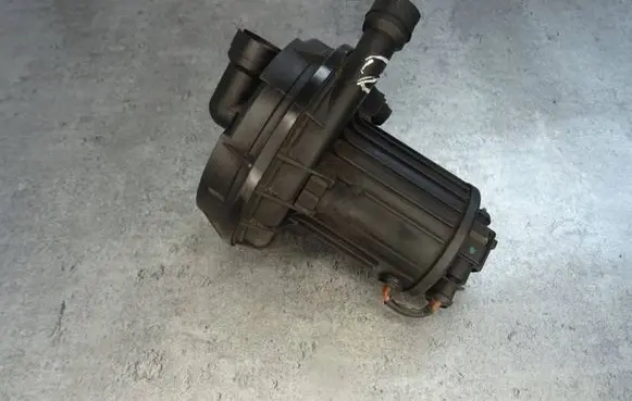 Audi TT TTS Mk2 Secondary air pump 022959253A