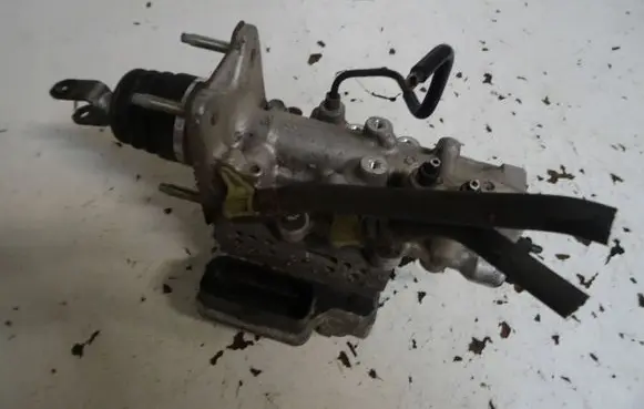 Toyota Prius (XW20) Master brake cylinder 4721047200
