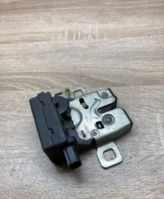 Mini One - Cooper R50 - 53 Tailgate/trunk/boot lock/catch/latch MINICOOPERR50