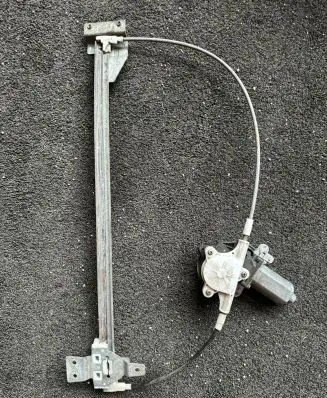 Mercedes-Benz Vito Viano W638 Front door window regulator with motor 6387200146 A6387200146